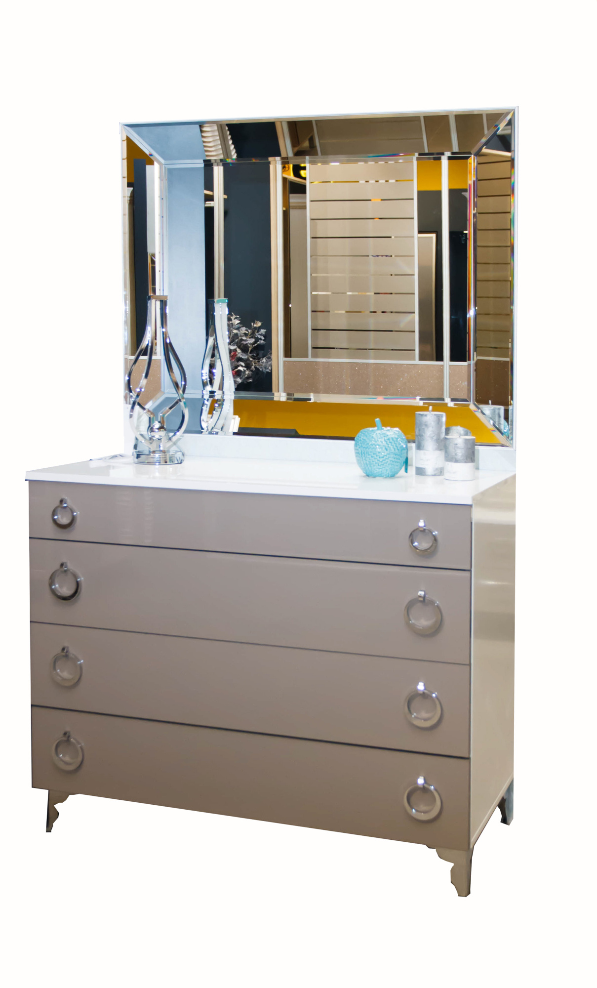 Комод с зеркалом 