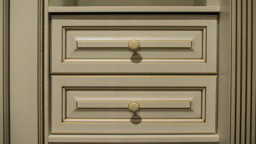 Шкаф в стиле Классика