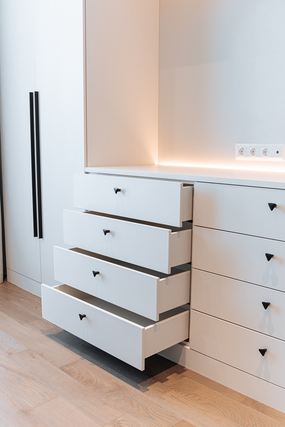 Современная мебель в московскую квартиру