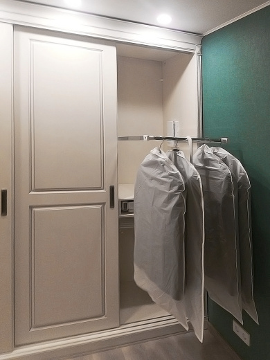 Шкаф-купе с радиусными фасадами из МДФ