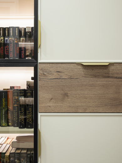 Распашной шкаф 