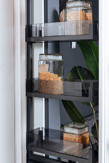 Прямая неоклассическая кухня 