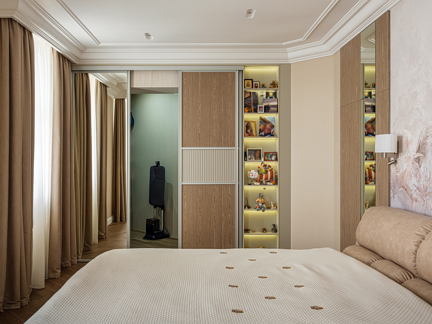 Мебель по проекту дизайнера в московскую квартиру