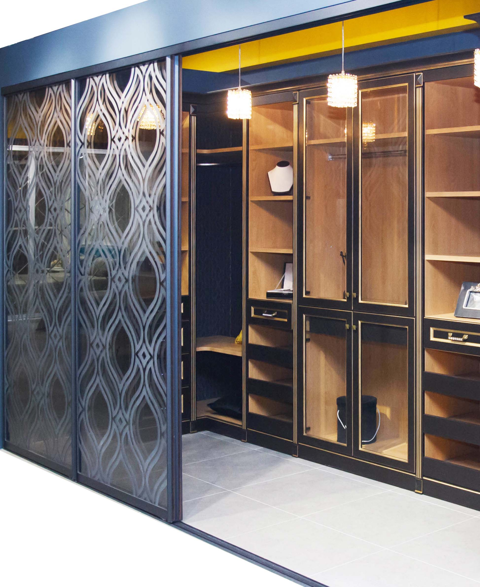 Двери-купе в гардеробную комнату