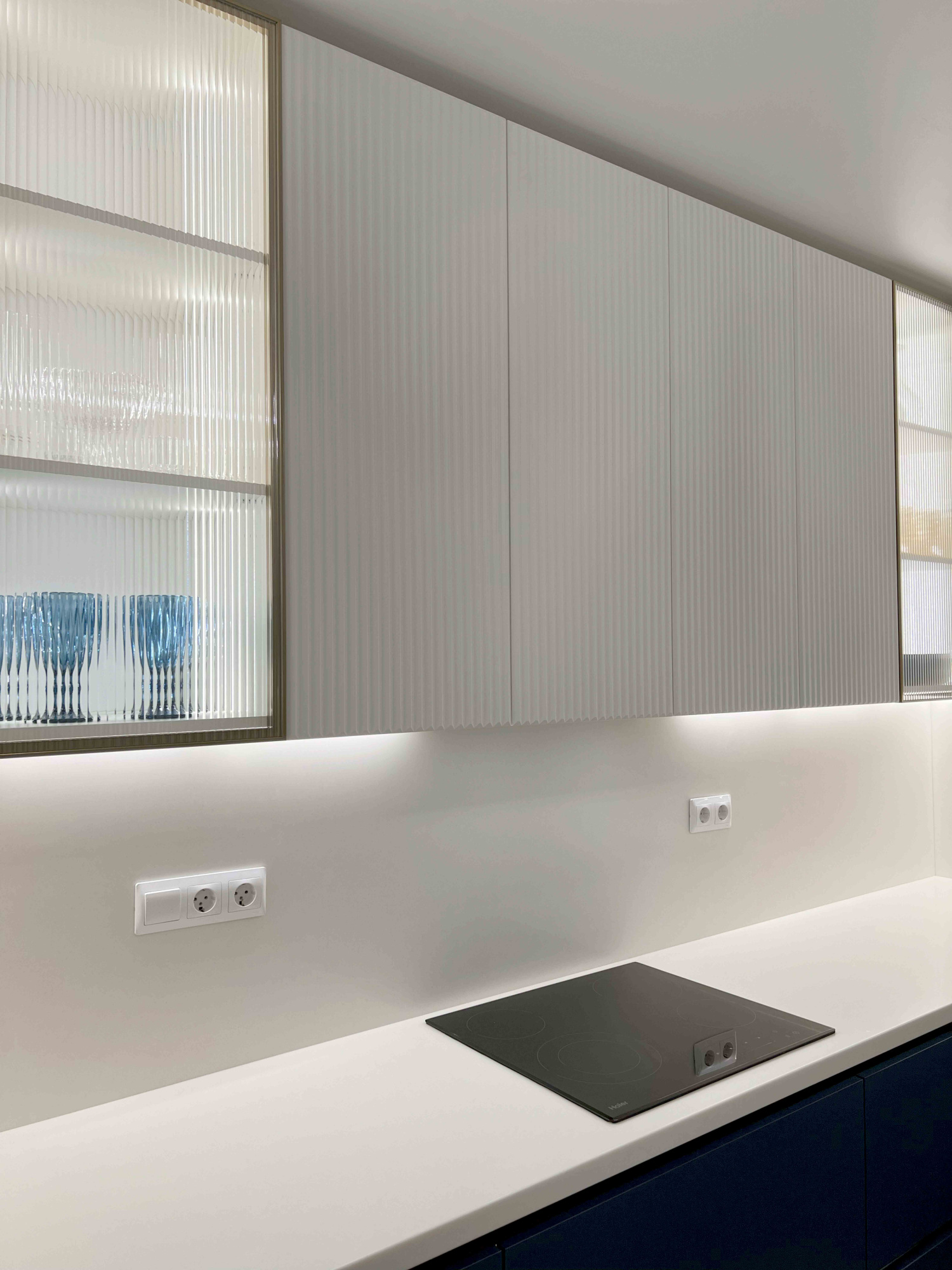 Угловая кухня из МФД