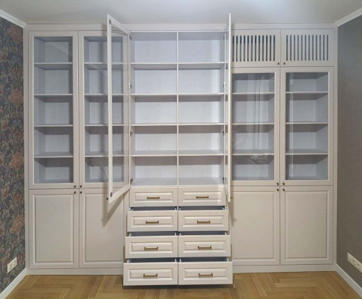 Библиотека с витриной