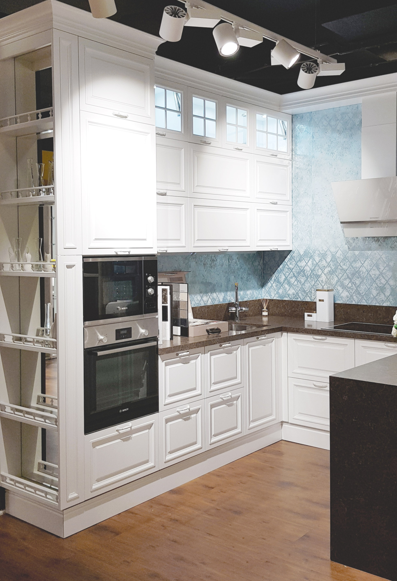 Классическая угловая кухня