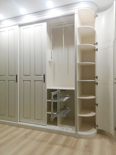 Радиусный шкаф-купе с МДФ фасадами