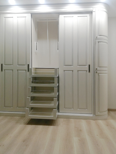 Радиусный шкаф-купе с МДФ фасадами