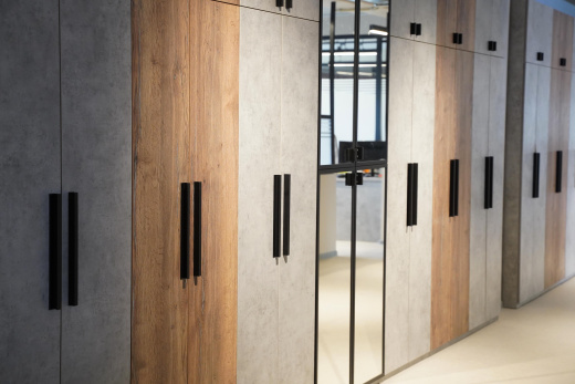 Шкаф-стеллаж в офис