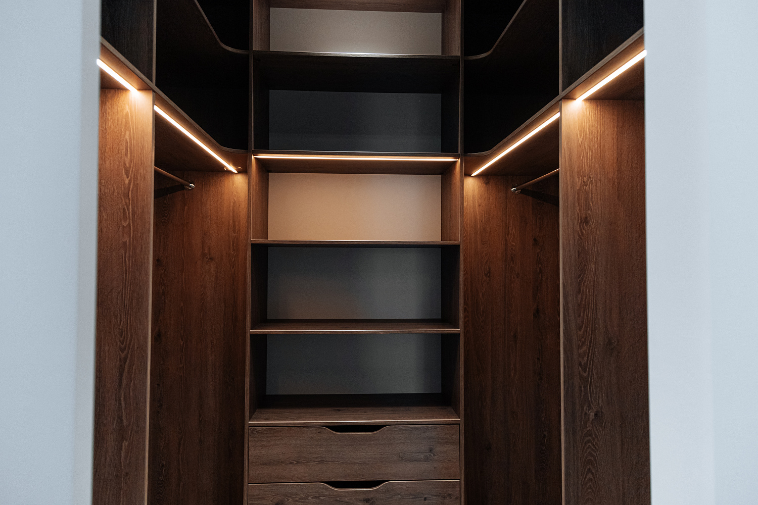 Современная мебель в московскую квартиру