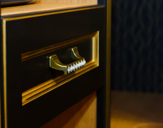 Гардеробная в классическом стиле 01-842