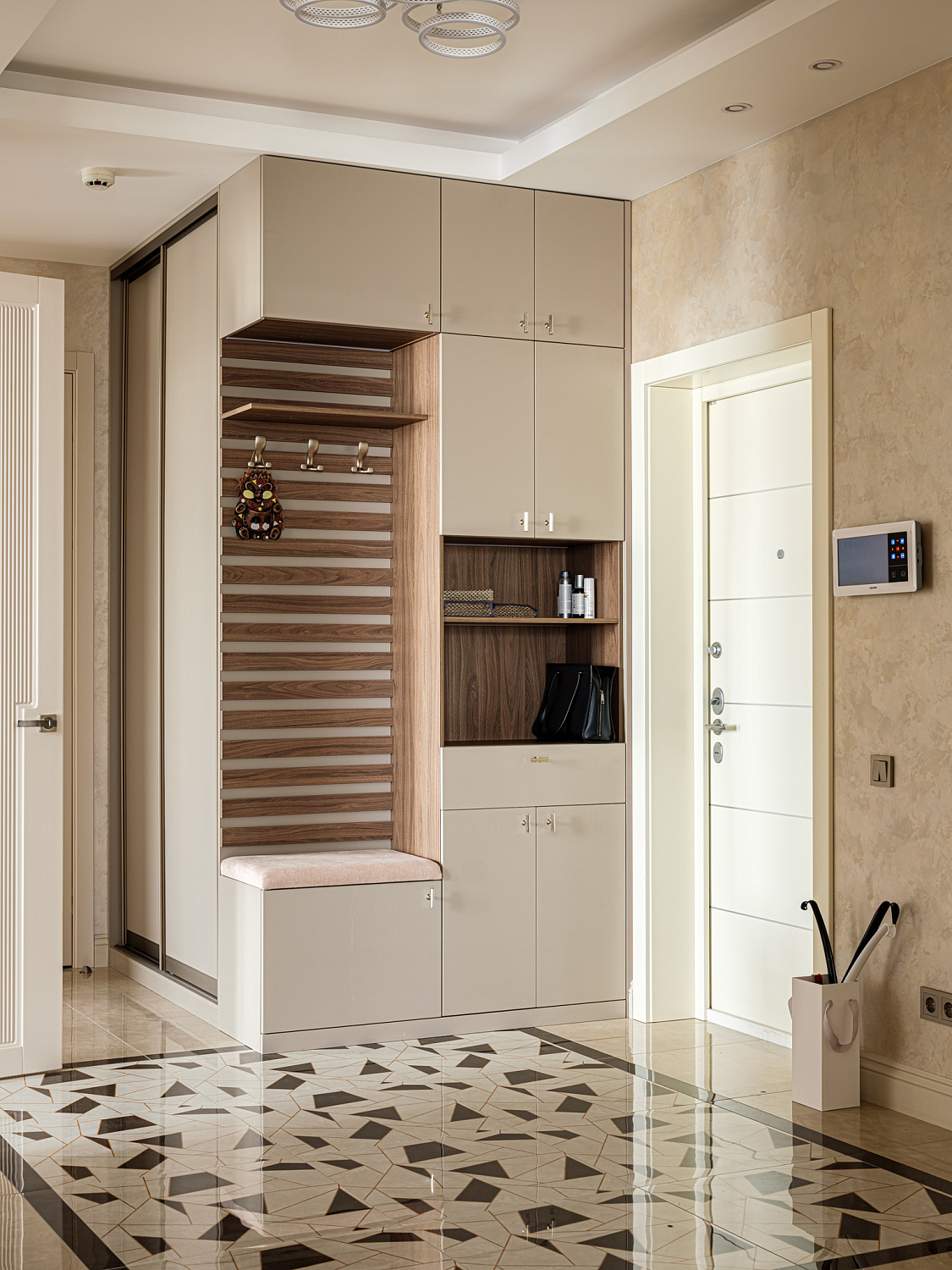 Мебель по проекту дизайнера в московскую квартиру