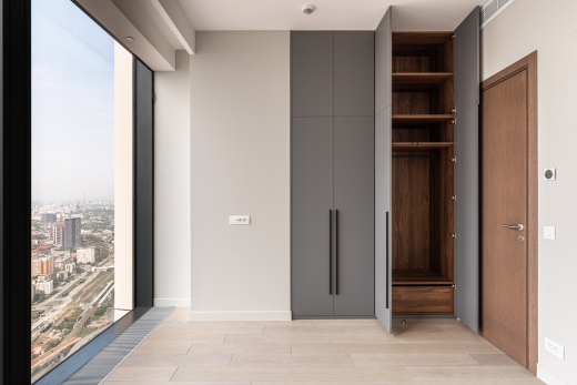 Распашной шкаф с фасадами Supramat