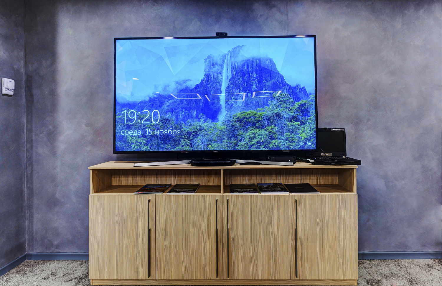 Стильная офисная мебель